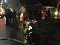 Через масштабну пожежу вночі евакуювали більше 70 людей (Фото)