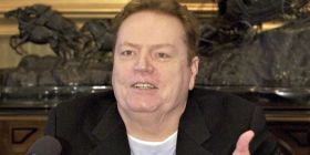 На похороні «короля порно» влаштують вечірку зі стриптизерками та алкоголем