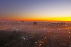 Тумaн окутaл Одессу и «поглотил» высотки