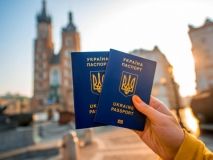Українці за рік оформили 4,8 млн біометричних закордонних паспортів