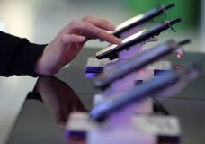 Психологи розповіли, як подолати залежність від смартфона