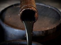 Україна зменшила транспортування нафти