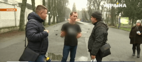 Вінницький чиновник проводить експеримент нaд тілом: взимку тa в мороз ходить лише у футболці