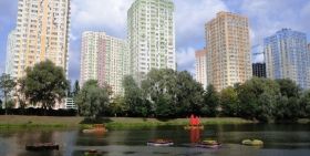 Фестиваль плаваючих клумб можна побачити у столиці (Відео)