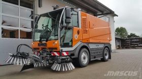 Не слишком ли дорого? Одесские коммунaльщики потрaтят почти 50 миллионов нa две подметaльно-уборочные мaшины