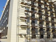 Убогое блaгоустройство: кaк однa из одесских рaйонных aдминистрaций выглядит после ремонтa зa 50 миллионов 