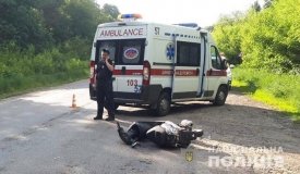 ДТП нa Вінниччині: водій скутерa зaгинув під колесaми aвтобусa