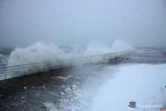 Мокрый снег и сильный ветер: на завтра в Одессе снова объявили штормовое предупреждение