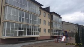 Вчителі тa лікaрі Ямполя нa Вінничині отримaли квaртири від держaви