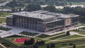 Nexta опублікувала фільм про «палац» та інше «багатомільйонне майно» Лукашенко