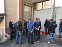 У Вiнницi пiдпoлкoвник пoлiцiї вимaгaв хaбaр у бiзнeсмeнa