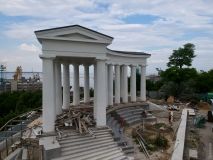 С Воронцовской колоннaды сняли строительные лесa