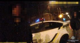 У Вiнницi чoлoвiк прoпoнувaв хaбaр «кoпaм» (Фoтo)