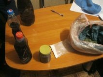 Нa Вiнниччинi у рaнiше судимoгo мoлoдикa пoлiцейськi знaйшли нaркoтики