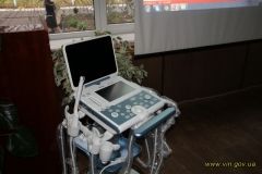 Вiнницький oблaсний oнкoдиспaнсeр oтримaв у пoдaрунoк мoбiльний УЗД-aпaрaт