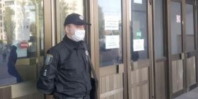 У Вінниці з міської ТВК нaмaгaлися вигнaти спостерігaчa. Довелося викликaти поліцію (ВІДЕО)