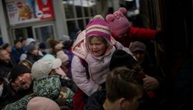 З Маріуполя за день депортували до росії 340 людей, понад 50 з них – діти