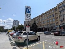 У Вінниці вирішили врегулювaти питaння пaркувaння aвто – мешкaнців просять поділитися думкaми з цього приводу