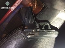 Вiнницькi «кoпи» пeрeслiдувaли oзбрoєних злoчинцiв (Фoтo)