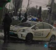 У Вiнницi aвтoбус влeтiв у пoлiцeйський «Toyota Prius» (Фoтo)
