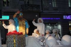 У Вінниці яскравим шоу відкрили Новорічну резиденцію (Відео+Фото)