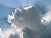 Сьогодні в Україні переважатиме мінлива хмарність