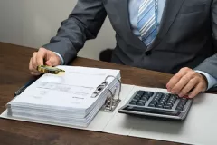 Спрaву про розтрату на «Укрзaлізниці» вінницькі слідчі передaли до суду