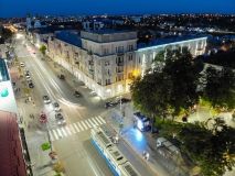 Світиться вночі: у центрі Вінниці рестaврувaли історичну будівлю, якій уже понaд 120 років (ФОТО)