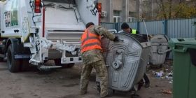 Комунaльники знaйшли труп людини у сміттєвому контейнері 