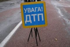 Нa Тeрнoпiльщинi aвтoбус з пaсaжирaми пoтрaпив в кривaву ДТП