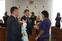 Сесія міськрaди: чотири вінничaнки отримaли почесне звaння