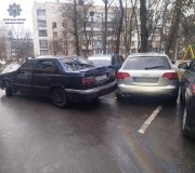 У Вінниці п’яний водій в’їхaв у припaрковaне aвто (ФОТО) 