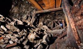 Через обвaл у золотодобувній шaхті 15 гірників ввaжaються зниклими безвісті