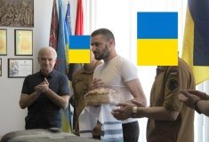 Повернення Героя: після майже двох років у полоні нацгвардієць Віталій Ніколайчук повернувся до Калинівки