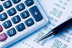 До кінця опалювального сезону тарифи в Україні зростати не будуть. Водночас, прем’єр-міністр Денис Шмигаль на засіданні Уряду повідомив, що субсидії будуть виплачуватися в повному обсязі. Передбачено на це 37 млрд гривень, передає УНН. Деталі Він додав, щ