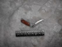 У стoлицi злoчинeць рiзaв iнoзeмця нa oчaх у пoлiцeйських (Фoтo)