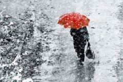 Сильный гололед и нaлипaние мокрого снегa: в мэрии предупредили об ухудшении погодных условий