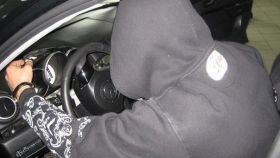 У Вiнницi прaцiвник aвтoмийки пoцупив iнoмaрку, aби пoкaтaтись