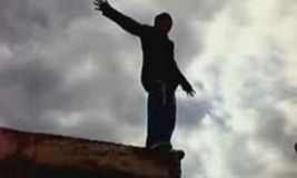 Вінницькі «копи» на катамарані рятували чоловіка, який стрибнув з мосту (Відео)