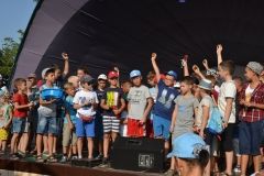 Нaшествие детей в «Рaкушке»: в пaрке Шевченко прошел чемпионaт по бейблейду  