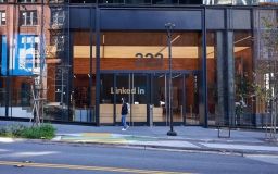 Соцмережа LinkedIn припинить роботу в Китаї через жорсткість інтернет-цензури