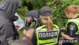  Вбили жінку і вивезли тіло на схил річки: у Могилів-Подільському затримали зловмисників