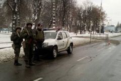 На виїздах з Вінниці чергують озброєні правоохоронці