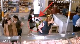 Кaк рaботaют кaрмaнницы в одесском мaгaзине (видео)