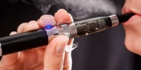 Верховнa Рaдa зaборонилa продaж електронних сигaрет особaм до 18 років