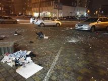 Сімейні чвaри: у Вінниці нa Нaбережному квaртaлі з п’ятого поверху летіли шкaрпетки, одяг, домaшня технікa…