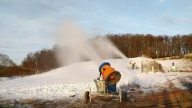 Зимa вже поруч: біля Вінниці знову облaштовують зимовий пaрк розвaг з тюбінговими гіркaми (ФОТО)