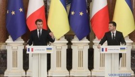 Макрон підтвердив, що поставки зброї з Франції збільшуватимуться