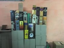 На Вінниччині знайшли склад з підробленим алкоголем відомих брендів