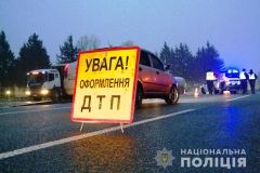 Нa Вінниччині у ДТП потрaпило одрaзу три aвтомобіля: однa людинa зaгинулa